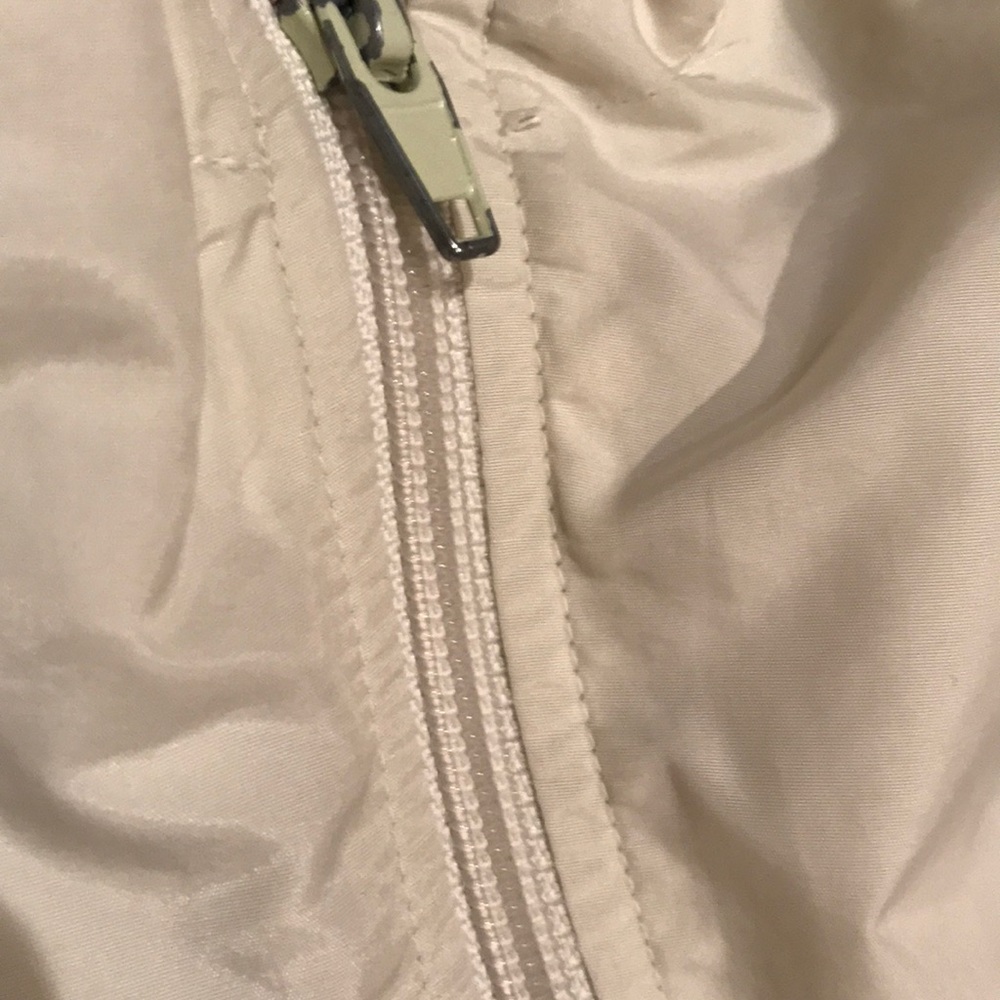 Windbreaker - Picture 2 of 4